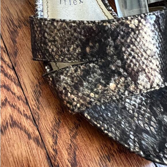 Anne Klein Brown Bronzy Snakeskin Print Askarry I Flex Wedge Sandals Size 7 Moto - Picture 13 of 16